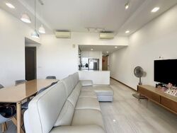 Lakeville (D22), Condominium #589629361